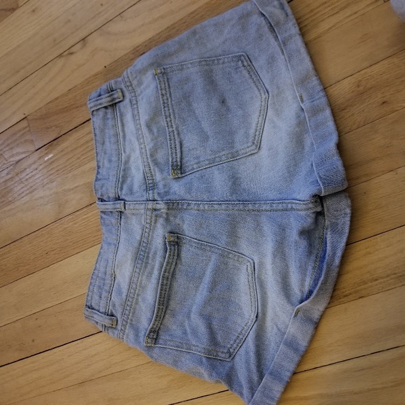 **SOLD**High Waisted Daisy Jean Shorts - Picture 4 of 5